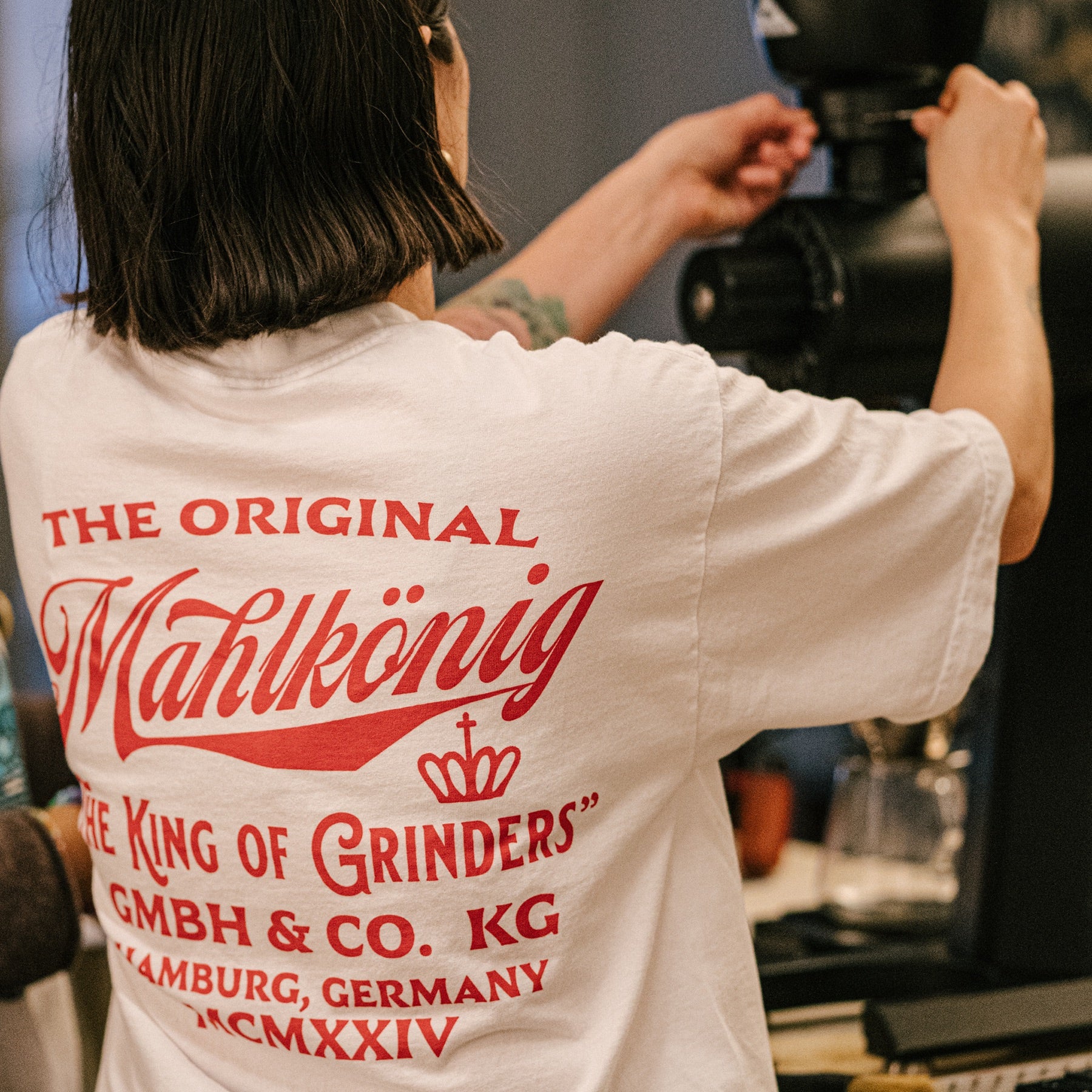 mahlk-nig-1924-vintage-t-shirt-unisex-weiss-100-baumwolle image 2