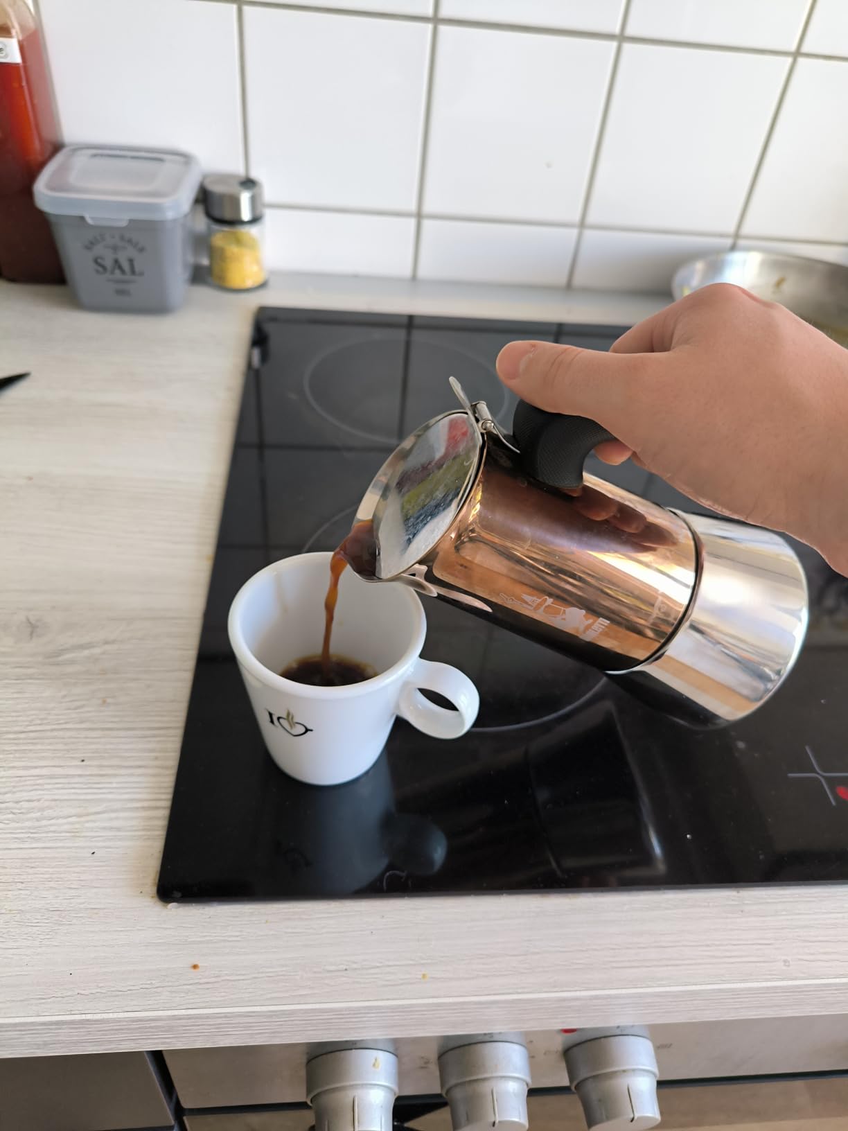 Solide, braucht mittlere Hitze